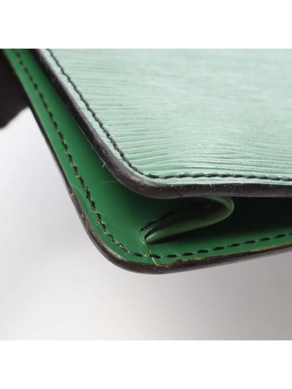 Louis Vuitton Clutch Porte Documents Senatur Borneo Green Leather